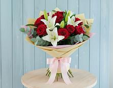 Букет цветов из:  Лилии и Розы в Радице-Крыловке