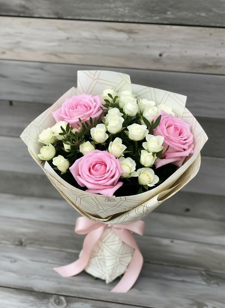 Букет цветов из: Розы в Радице-Крыловке