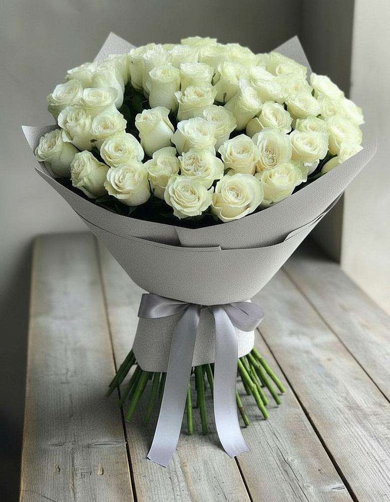 Букет 35 Белых роз в Радице-Крыловке