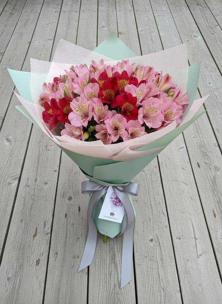 Букет цветов из: Альстромерии в Радице-Крыловке