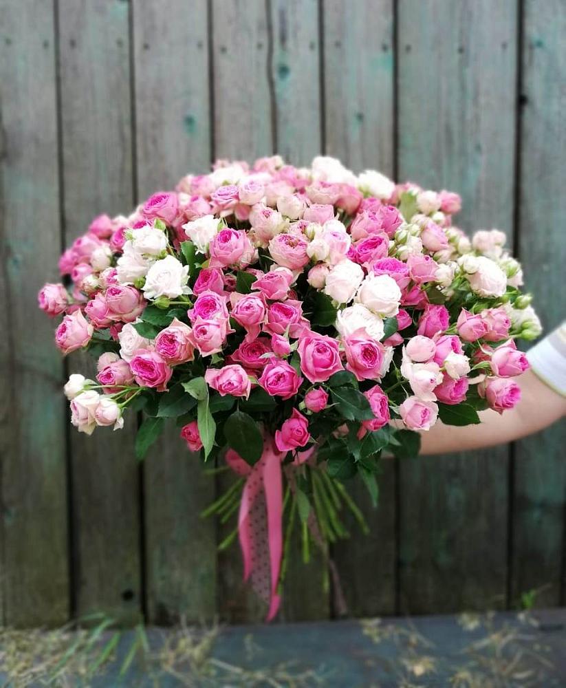 Букет Розовые кустовые розы Натали и Лав Лидия в Радице-Крыловке