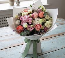 Букет цветов из:  Розы, Лизиантусы и Гвоздики #REPLACE_PRED# Радице-Крыловке