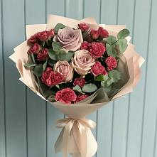 Букет цветов из:  Гвоздики и Розы в Радице-Крыловке