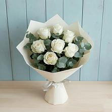 Букет Белые розы в Эвкалипте в Радице-Крыловке
