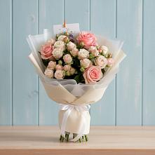 Букет цветов из:  Розы в Радице-Крыловке
