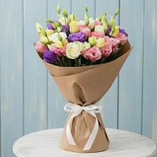 Букет цветов из:  Лизиантусы в Радице-Крыловке